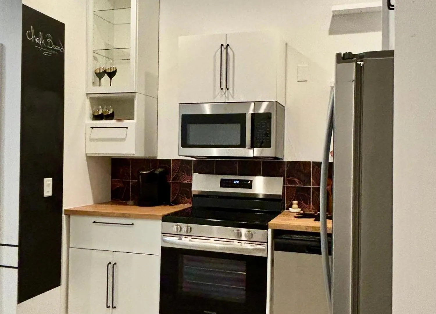 Beautiful Modern Muse With All You Need Within And Around Saint Louis Appartamento